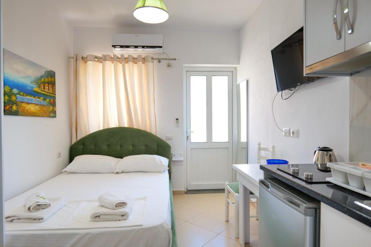 Guest House Gerard Ksamil Exterior foto