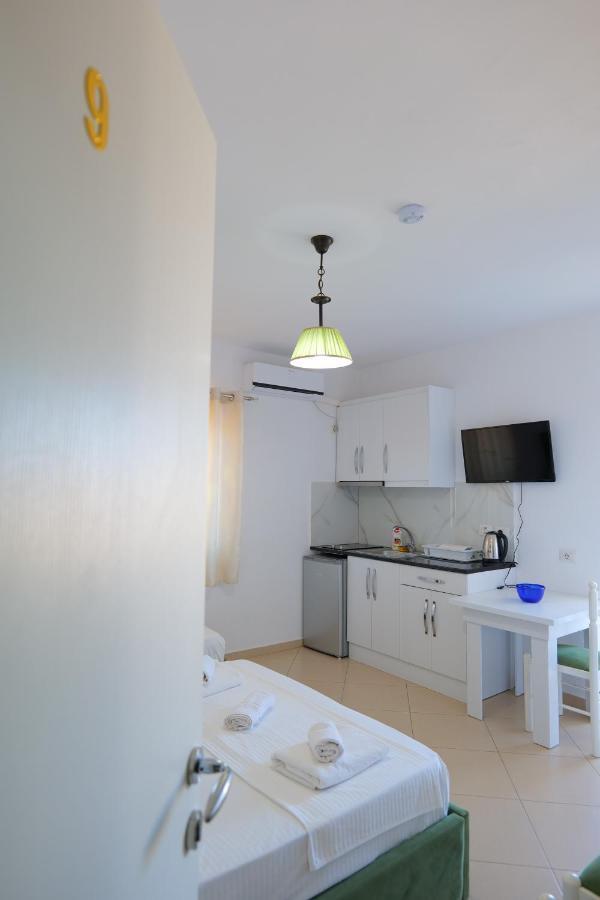 Guest House Gerard Ksamil Exterior foto